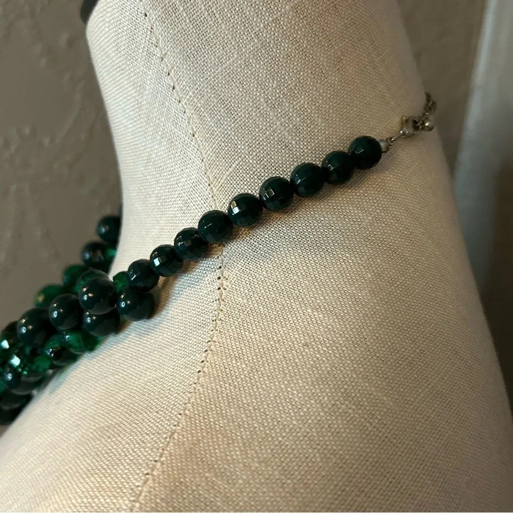 Vintage beaded necklace green plastic clear and opaque 21” long